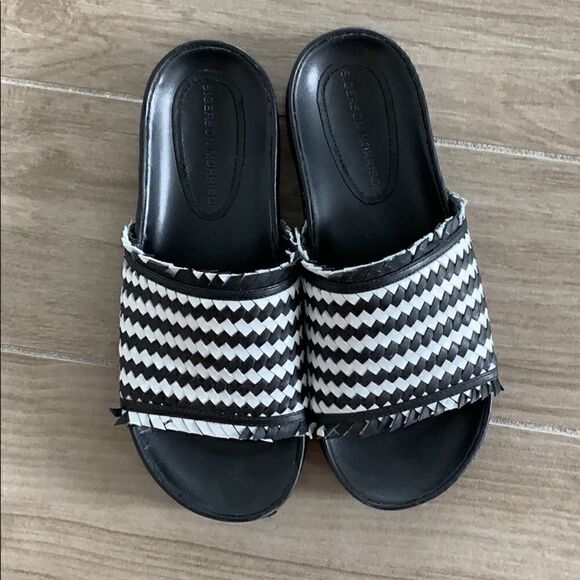 Sigerson Morrison Aoven Woven Pool Slide Sandals - Picture 4 of 7